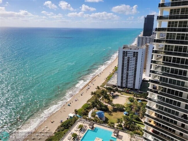 Building Photo - 1830 S Ocean Dr