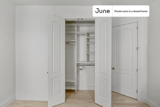 Foto del edificio - Room in Shared 4 bed/2 bath home