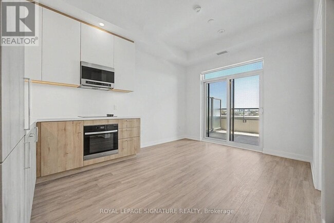 Building Photo - 21 Meadowvale Rd