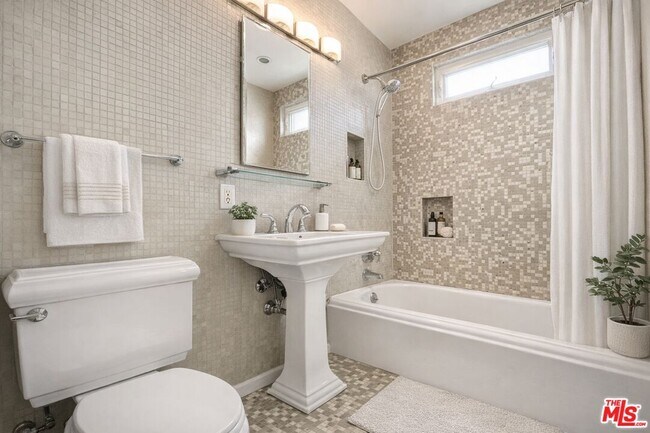 Foto del edificio - 2822 11th St