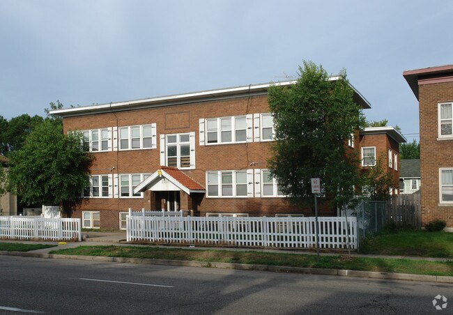 Building Photo - 3450 Portland Ave