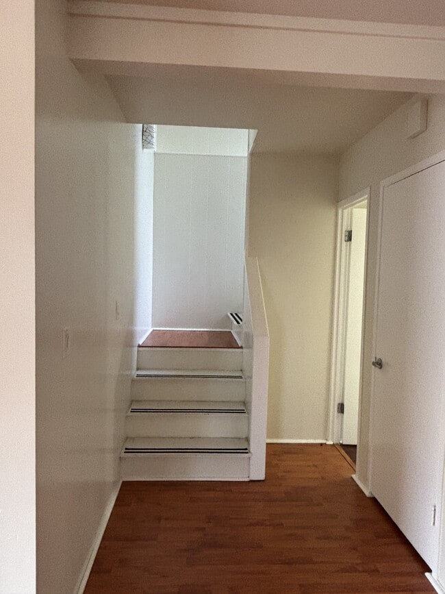Building Photo - 1574 Molehu Dr