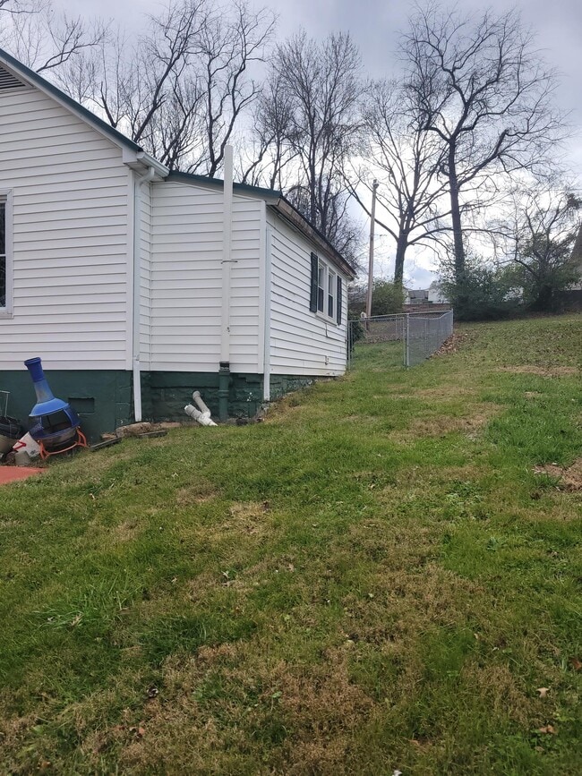 411 E I St, Elizabethton, TN 37643 House Rental in Elizabethton, TN