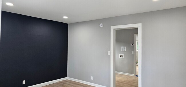 Foto del edificio - 123 Sequoia Drive