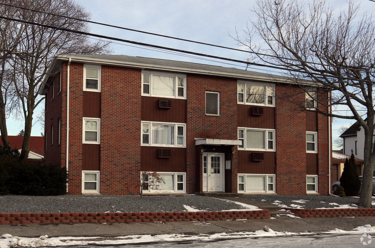 Primary Photo - 341 Mendon Ave