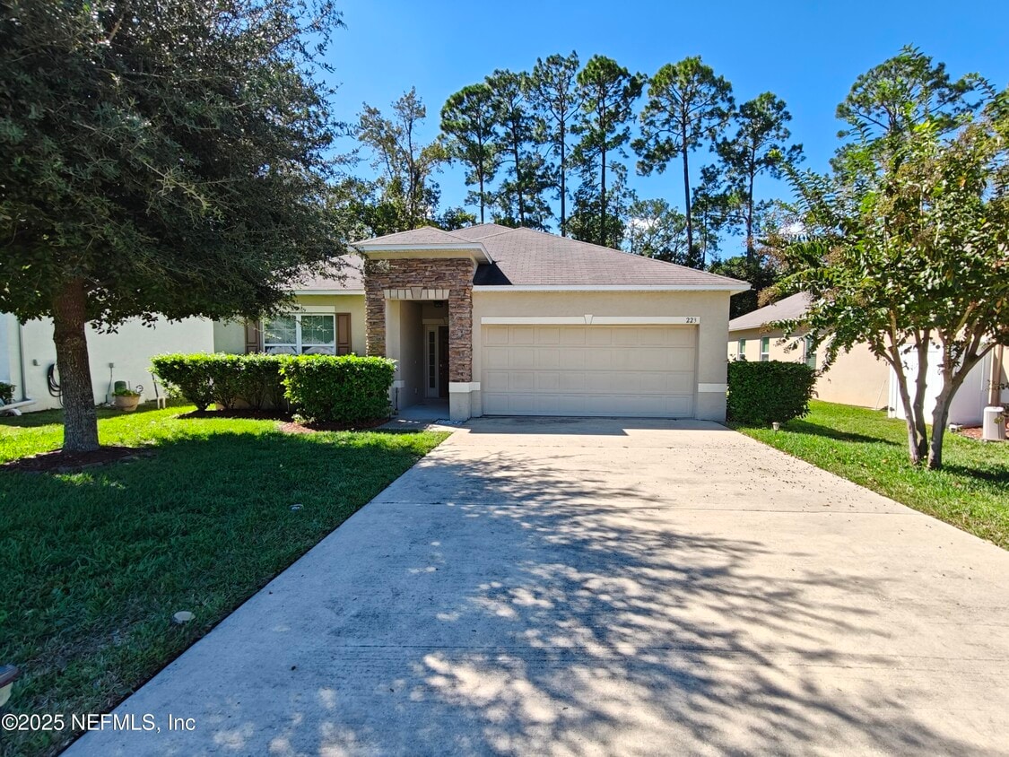 Foto principal - 223 Osprey Marsh Ln
