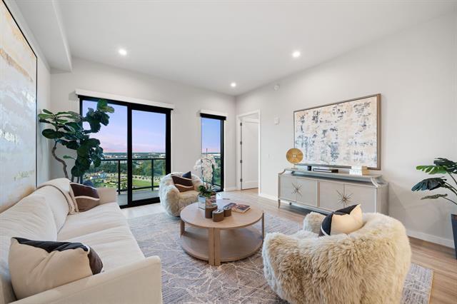 Foto del edificio - 3111 Sunset Blvd