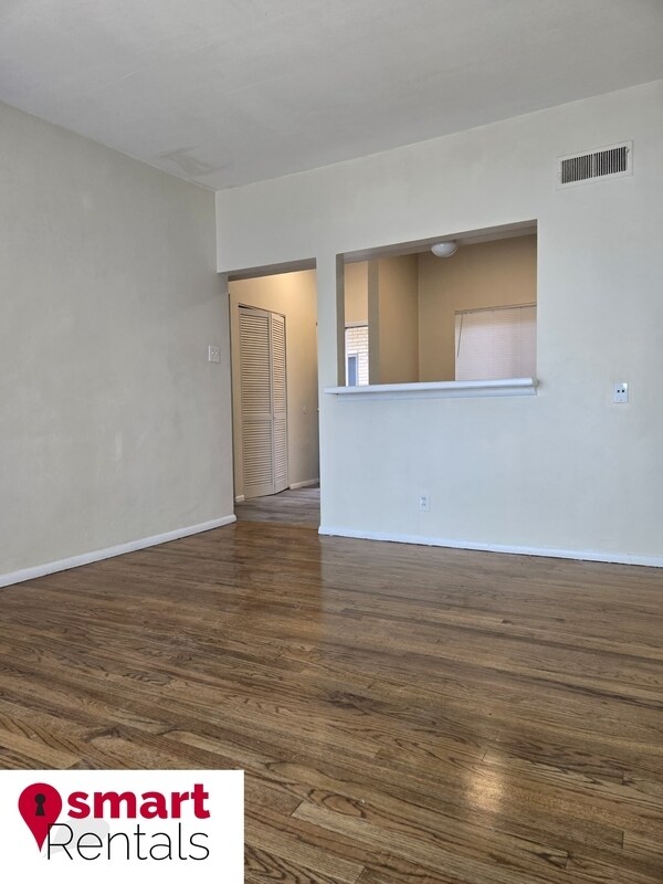 Foto principal - 4304 Fairview Ave