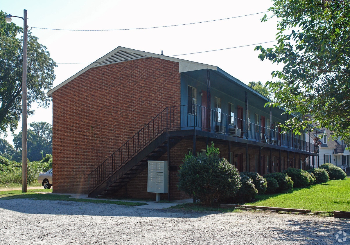 Building Photo - 1819 Branch St