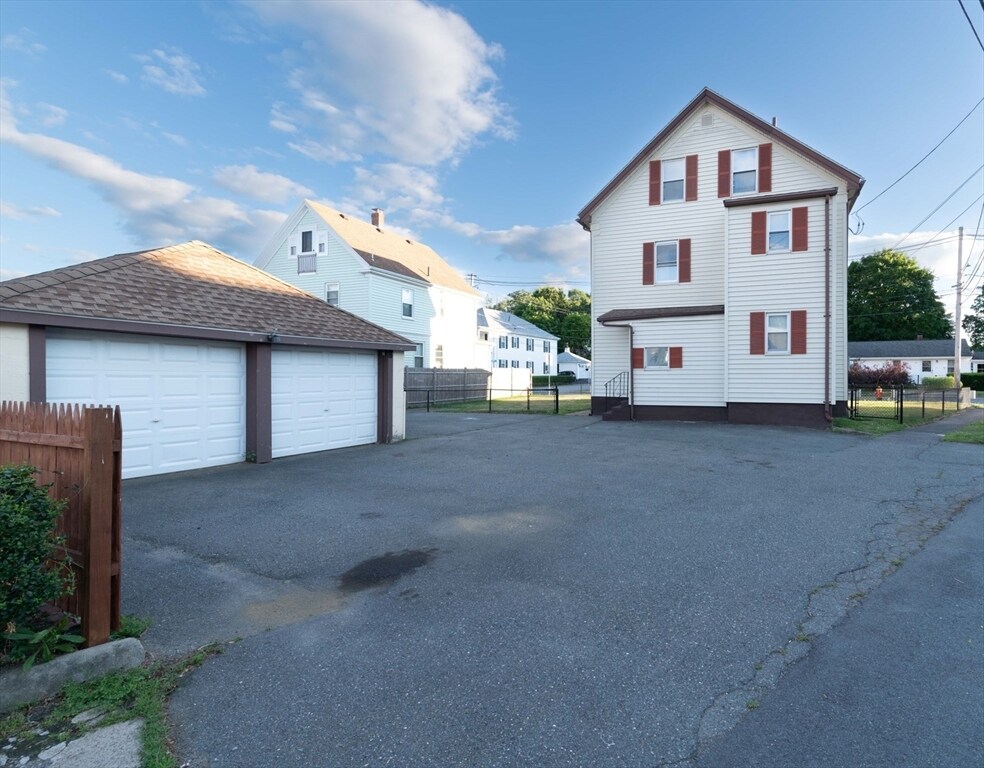 Primary Photo - 39 County St