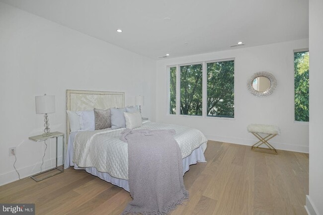 Foto del edificio - 244-48 N 3rd St