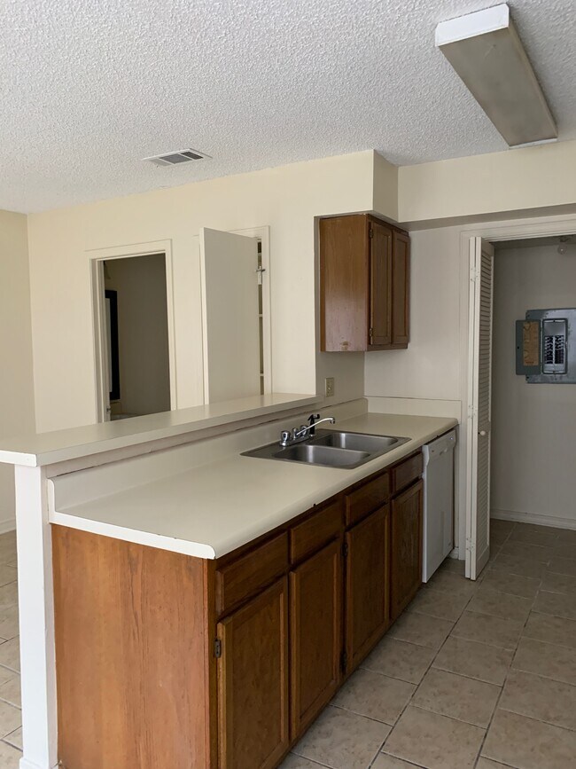 Foto del edificio - 3243 Oneal Ln