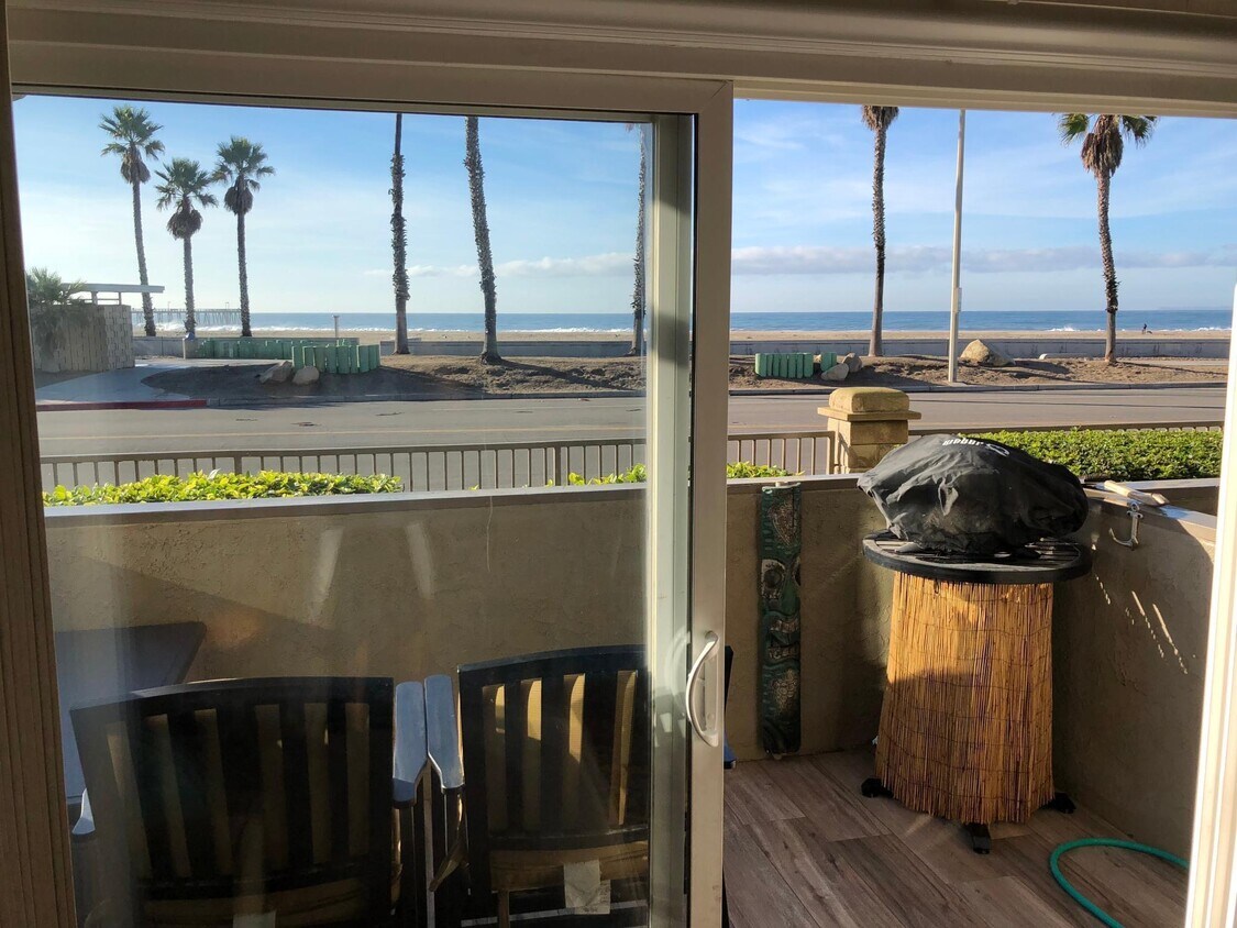 359 E Surfside Dr Unit 359, Port Hueneme, CA 93041 Condo for Rent in
