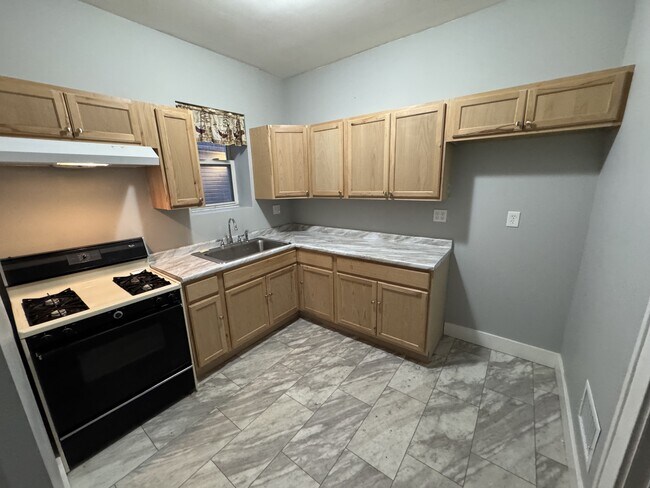 Foto del edificio - 459 N Main St