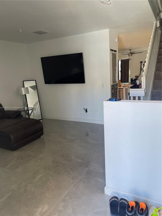 Foto del edificio - 10060 SW 228th Terrace