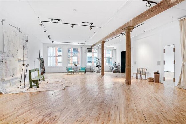 Foto del edificio - 515 Broadway
