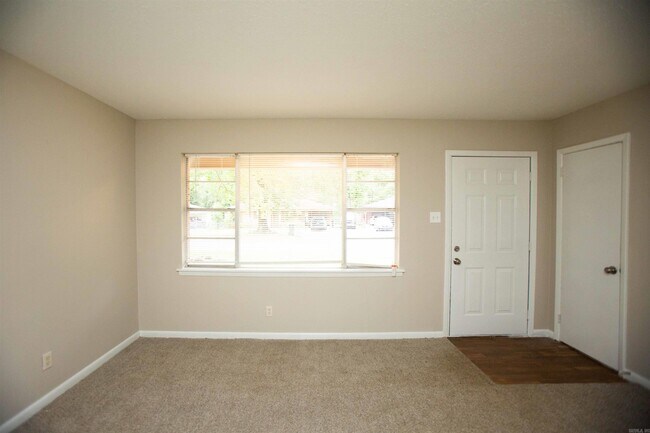 Foto del edificio - 35 Southern Oaks Dr