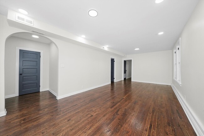 Foto del edificio - 3324 W Warner Ave