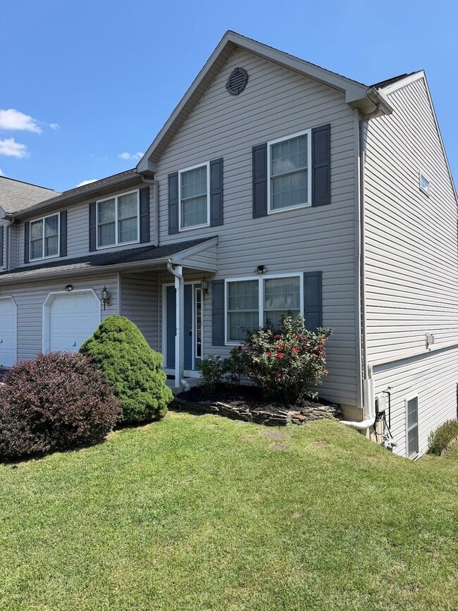 Photo - 1518 Ridge Avenue House