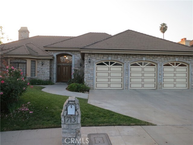 Foto del edificio - 713 Pamela Cir