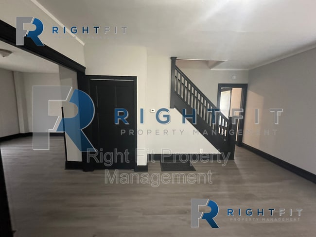 Foto del edificio - 110 Bluecrest Ave