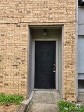Building Photo - 2405 Valley Forge Ave