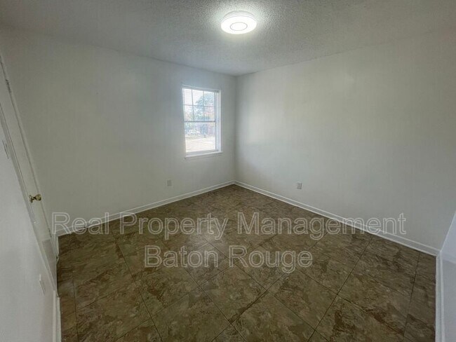 Foto del edificio - 1511 Cristy Dr