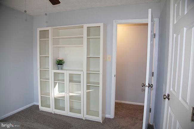 Foto del edificio - 907 Woodbridge Ct