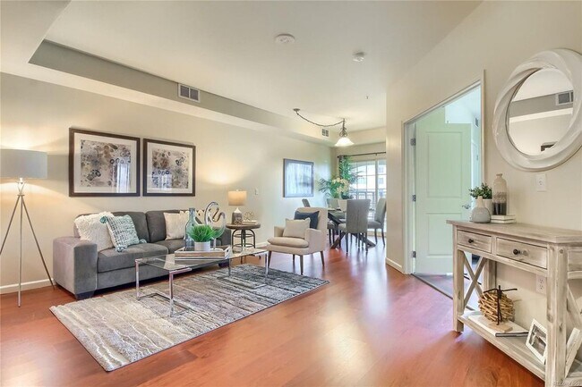 Foto del edificio - 925 N Lincoln St