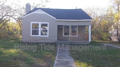 Building Photo - 4524 74th Pl N