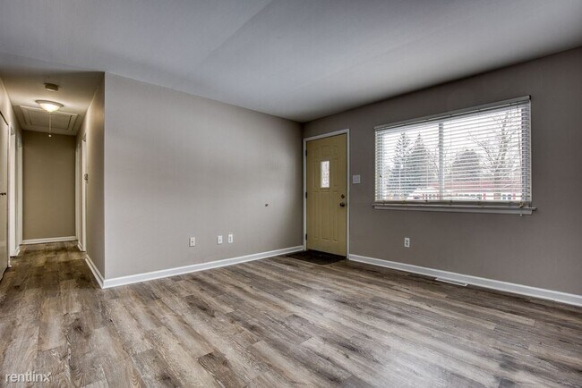 Building Photo - 3 br, 1 bath House - 4335 Crestdale Ave