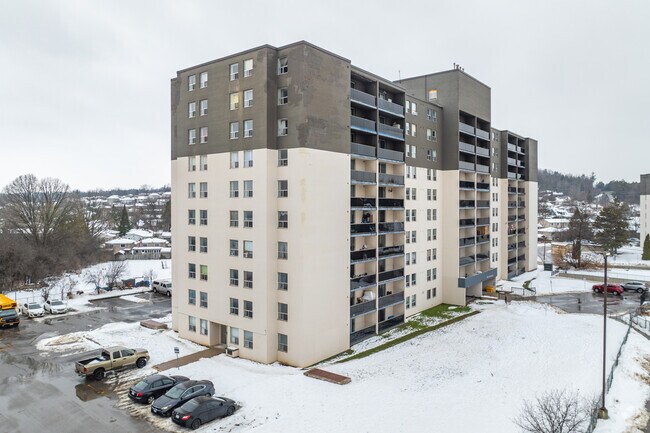 Photo du bâtiment - 1001 Talwood Drive