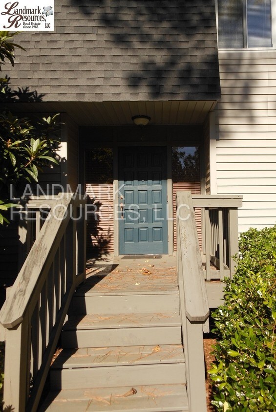 Primary Photo - 301 Harbor Heights Dr