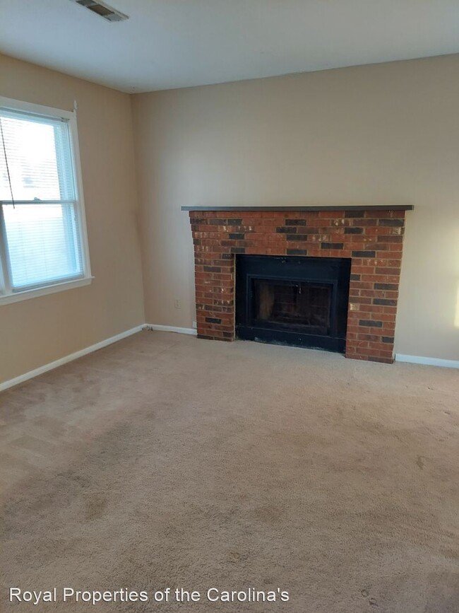 Building Photo - 3 br, 1 bath House - 168 Polly Dr