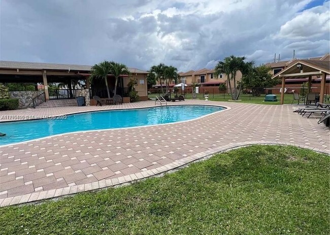 Foto del edificio - 3749 SW 99th Ave