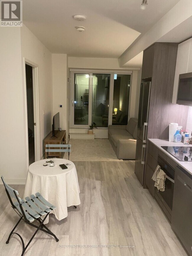 Photo du bâtiment - 135 Lower Sherbourne St