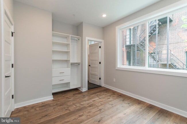 Building Photo - 437 N 35th St