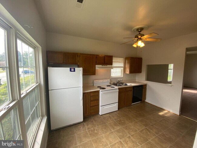 Building Photo - 10910 Coreys Way