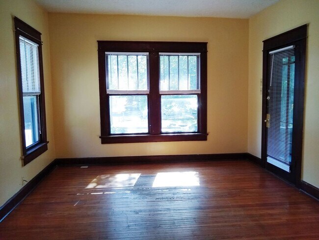 Foto del edificio - 211 N Grant St