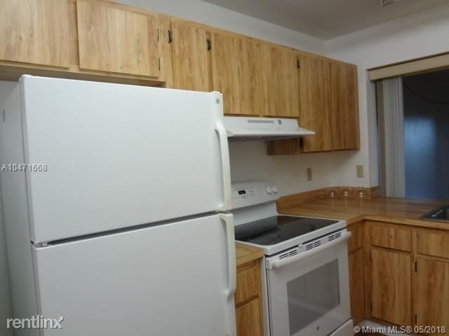 Foto del edificio - 2 br, 2 bath  - 925 NE 209th St Apt 202
