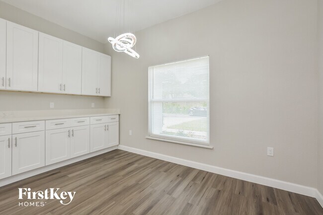 Foto del edificio - 1175 Adams St