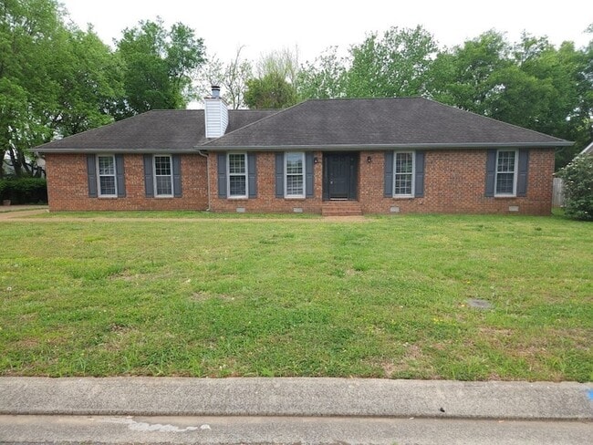 Photo - 511 Winthorne Ct House