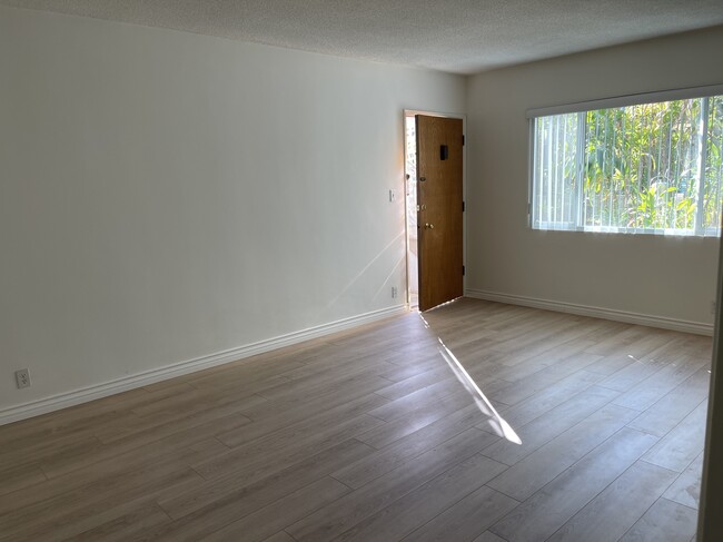 Foto del edificio - 1632 Stoner Ave
