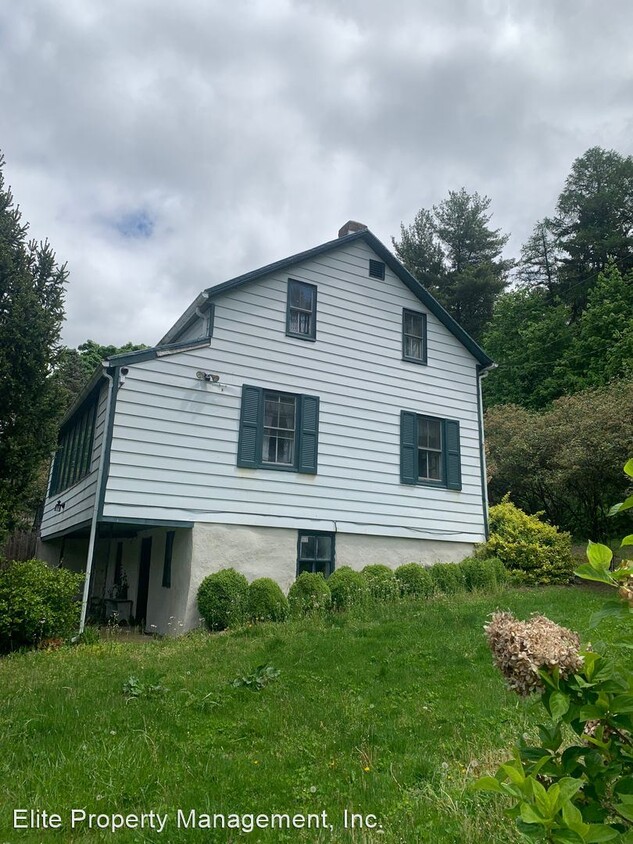 Primary Photo - 2 br, 1 bath House - 5443 Lehman Road
