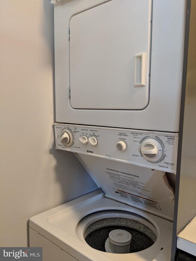 Foto del edificio - 250 Tanglewood Ln