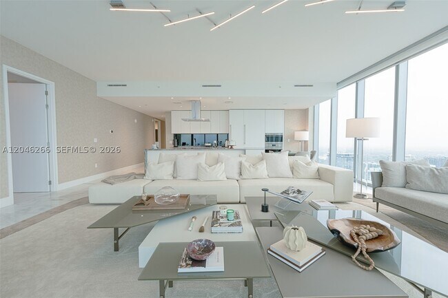 Foto del edificio - 700 NE 26th St