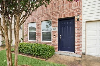 Building Photo - 5106 Pinemont Pl
