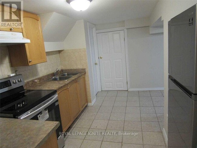 Building Photo - 984 Kennedy Rd