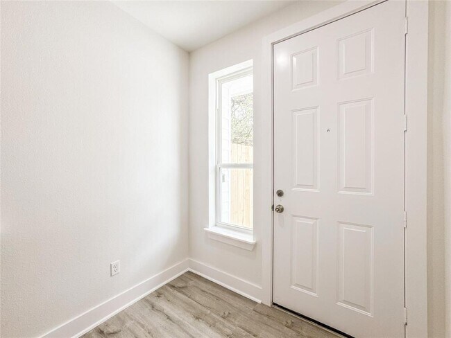 Foto del edificio - 11514 Courtshire Dr