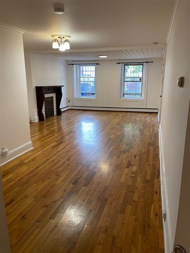 Foto del edificio - 37 Waverly St